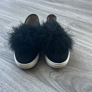 Slip on with fur